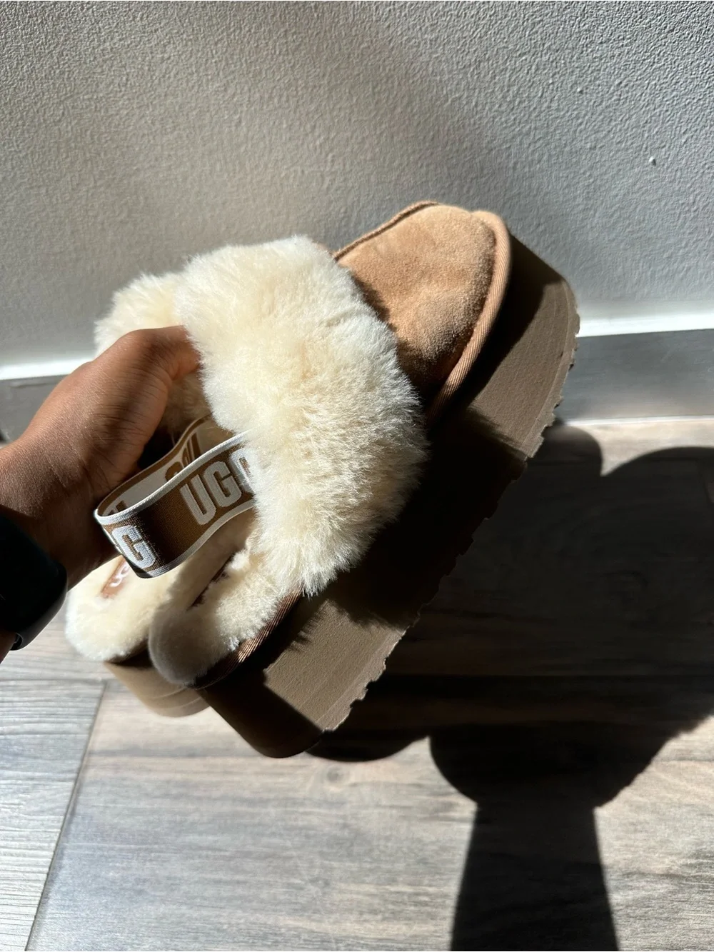 UGG Women’s Chestnut Brown Funkette Platform Slippers - size 10 (Never worn)